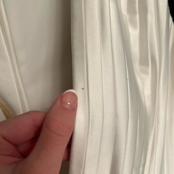 Mac Duggal White Pleated Dress - Picture 7 of 8